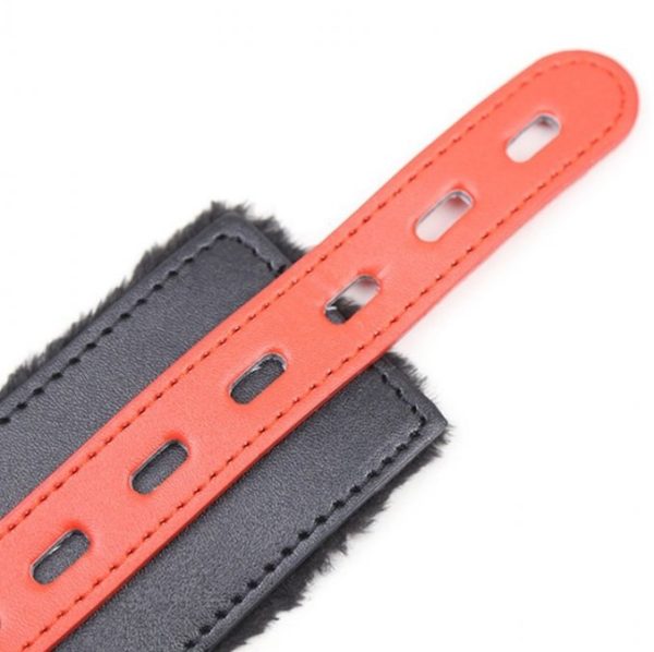Menottes avec Fourrure Noires-Rouges – Image 8