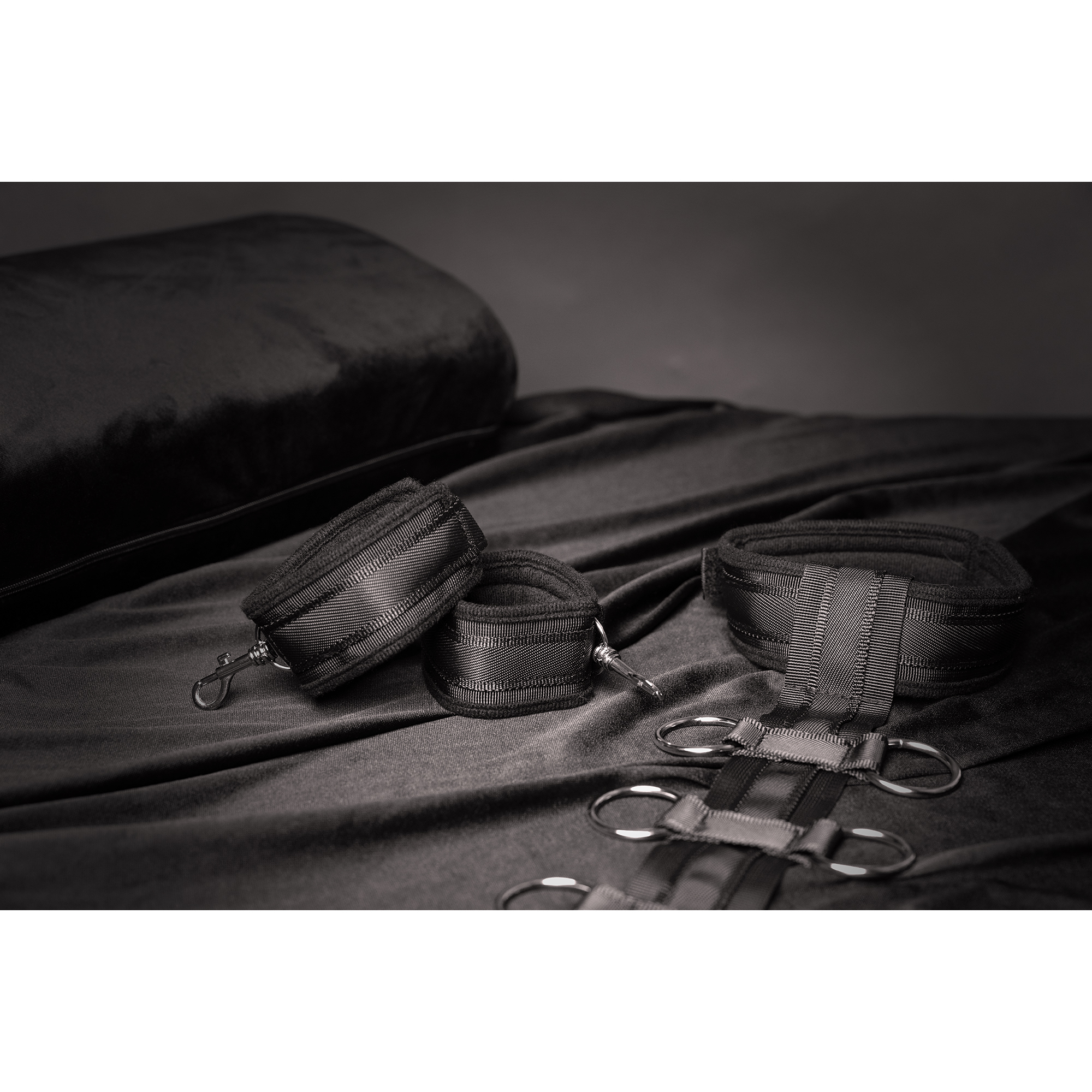 Attaches SM avec Collier et Menottes Restraint – Image 6