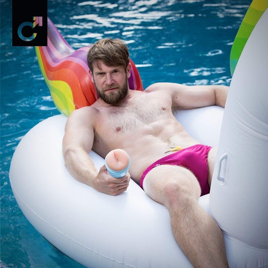 Masturbateur FleshJack Boys Cul Colby Keller – Image 10