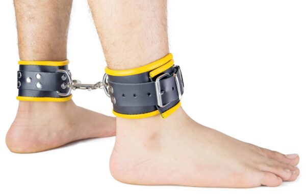 Menottes en cuir pour Chevilles Noir-Jaune – Image 2