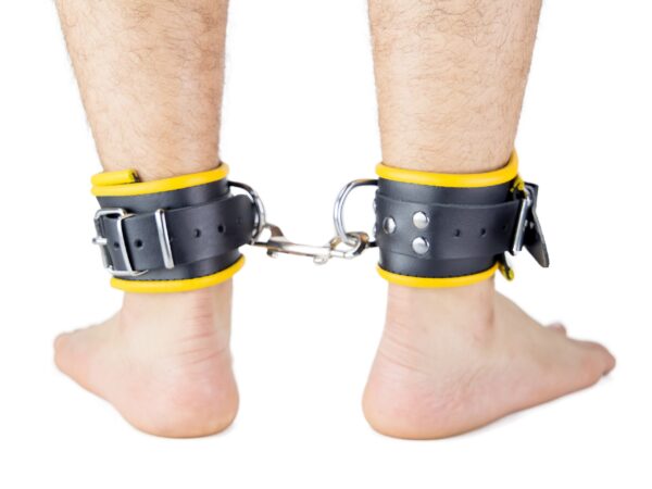Menottes en cuir pour Chevilles Noir-Jaune – Image 6