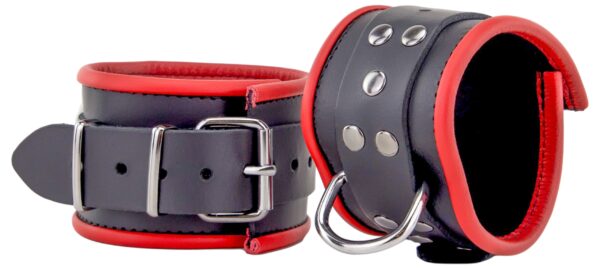 Menottes en cuir pour les chevilles Noir-Rouge – Image 7