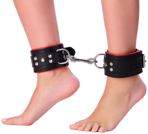 Menottes rembourrées en cuir pour les chevilles Noir-Rouge – Image 3